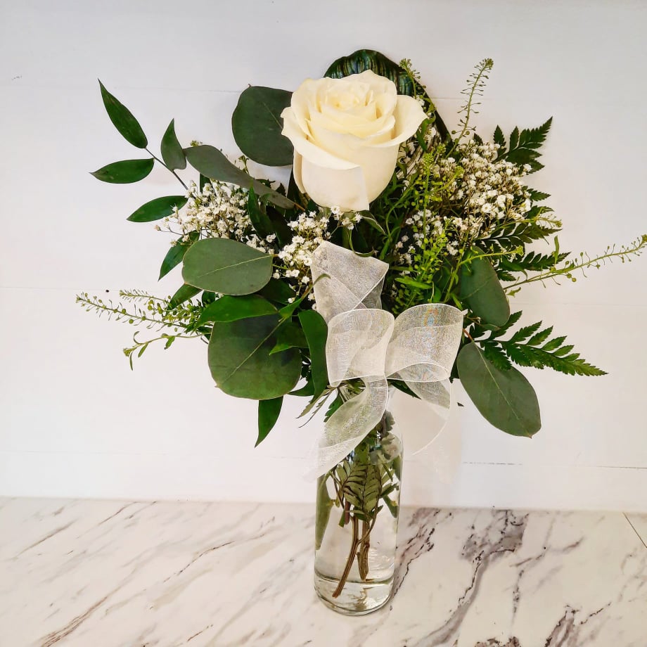 Arrangement Rose blanche/RFA009 Rita Fleuriste