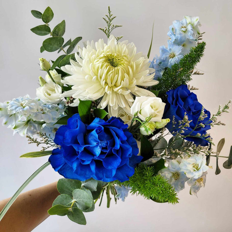 Bouquet teintes bleu et blanc